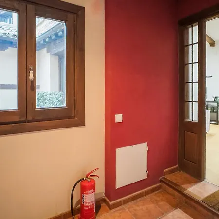 Pozo Amargo Junto A La Catedral By Ap