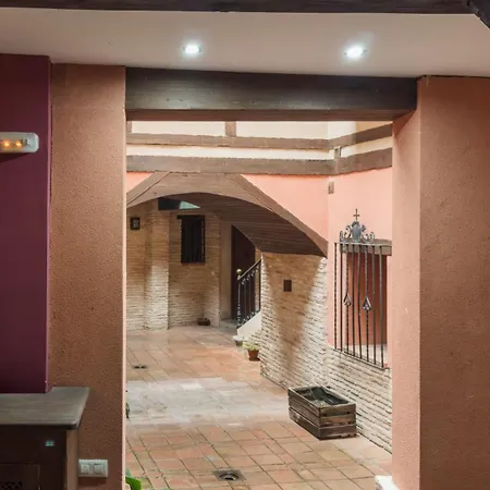 Pozo Amargo Junto A La Catedral By Ap *