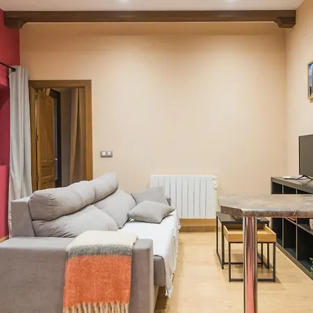 Pozo Amargo Junto A La Catedral By Ap * Toledo