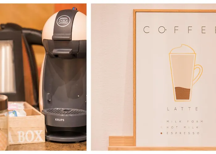 Pozo Amargo Junto A La Catedral By Ap *