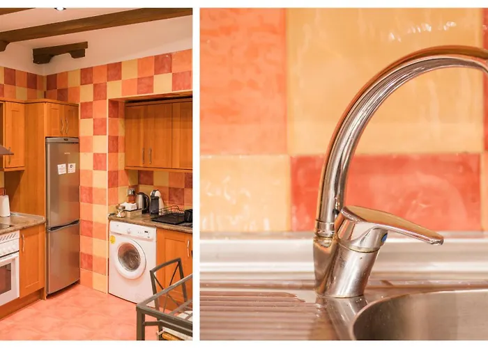 Pozo Amargo Junto A La Catedral By Ap *